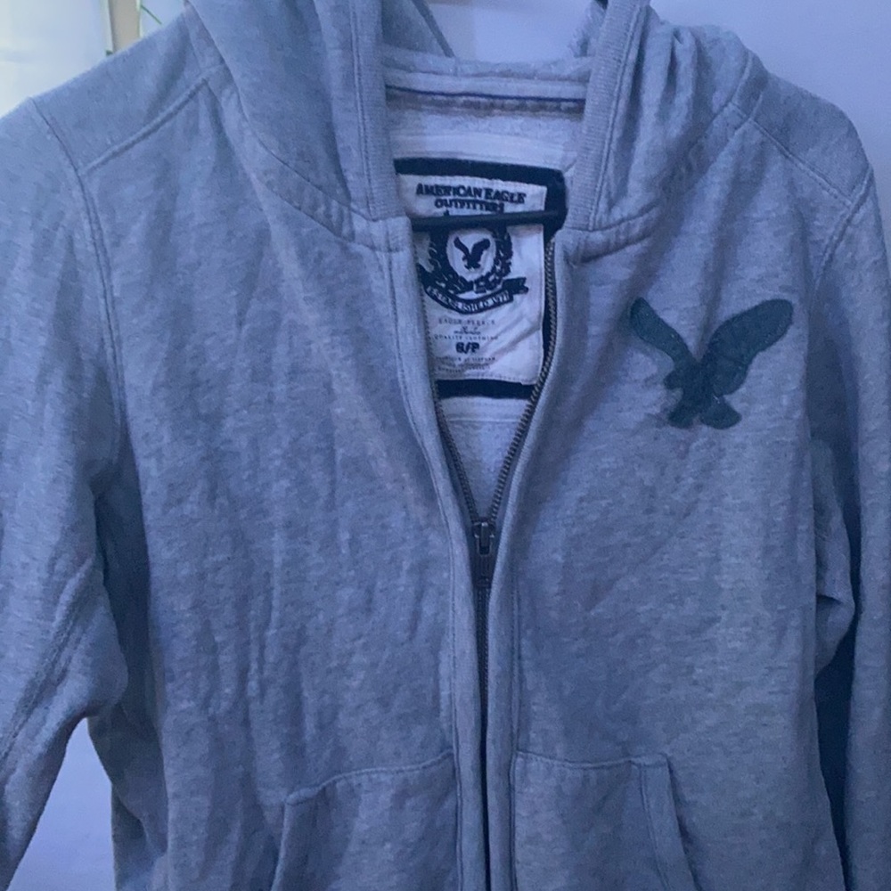 american eagle zip up